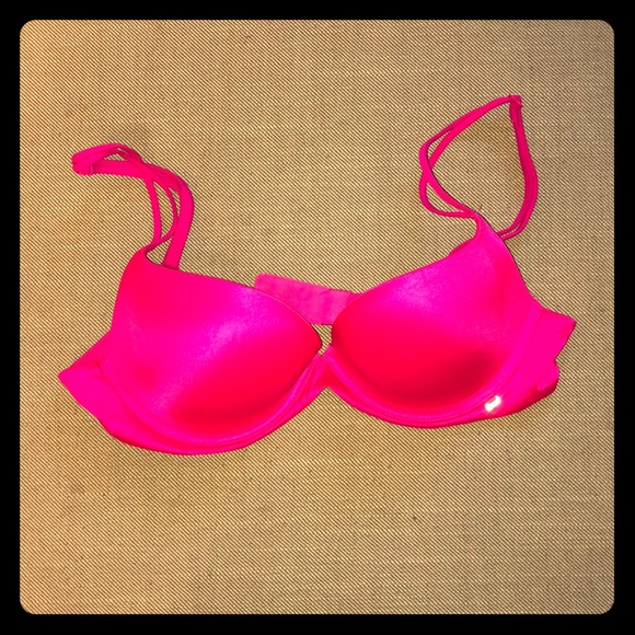 Victoria’s Secret Very Sexy Lightly Lined Plunge - Picture 1 of 5